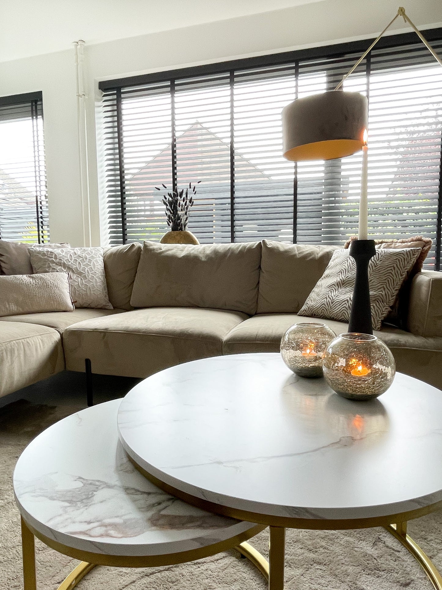Salontafel Goud met Wit Marmerlook tafelblad - Ø70 & Ø50