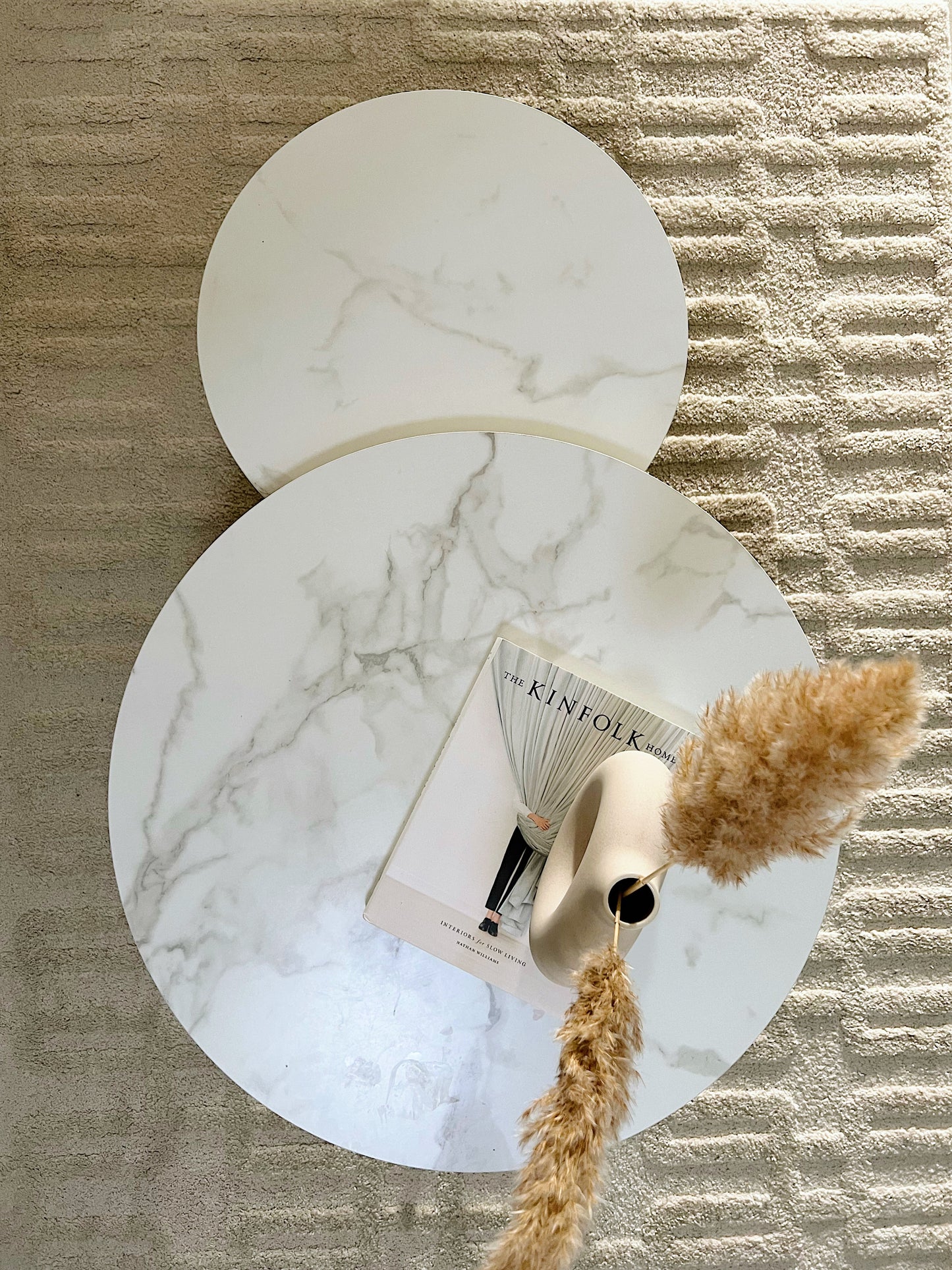 Salontafel Goud met Wit Marmerlook tafelblad - Ø70 & Ø50